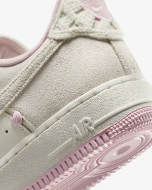 WMNS+AIR+FORCE+1+'07+LX (3)