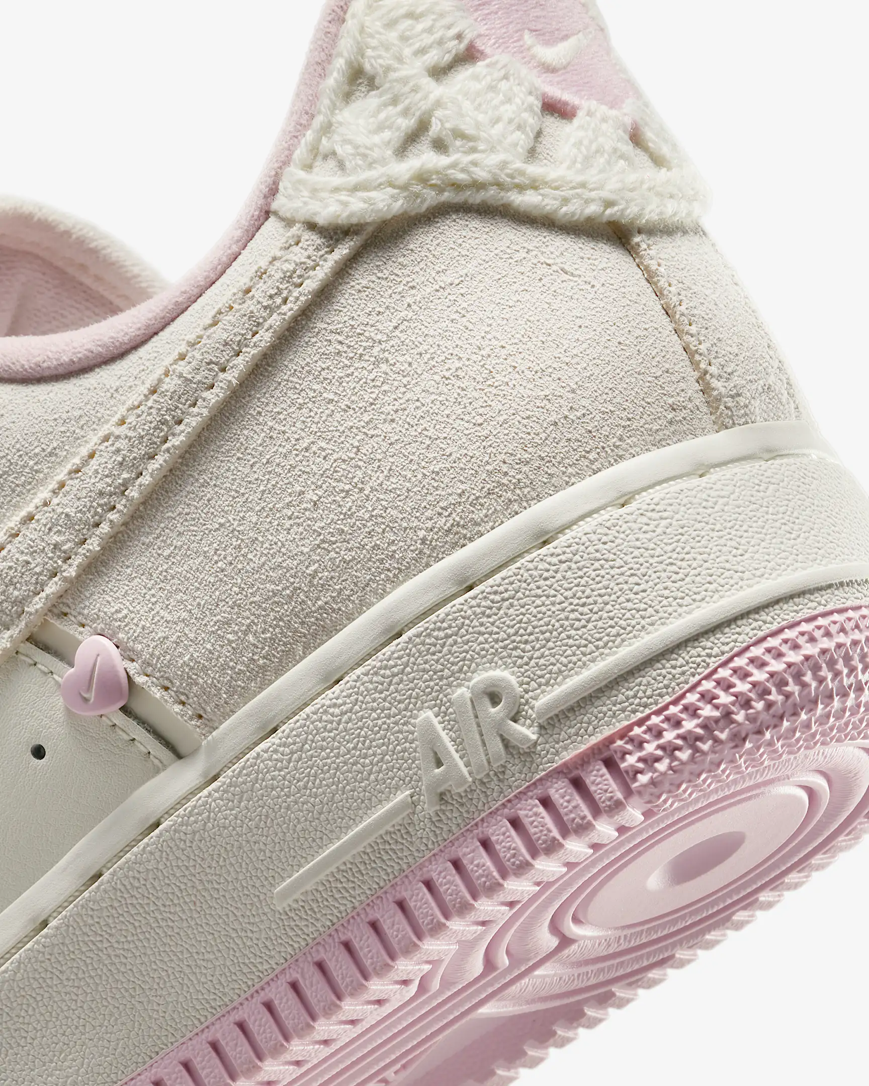 WMNS+AIR+FORCE+1+'07+LX (3)